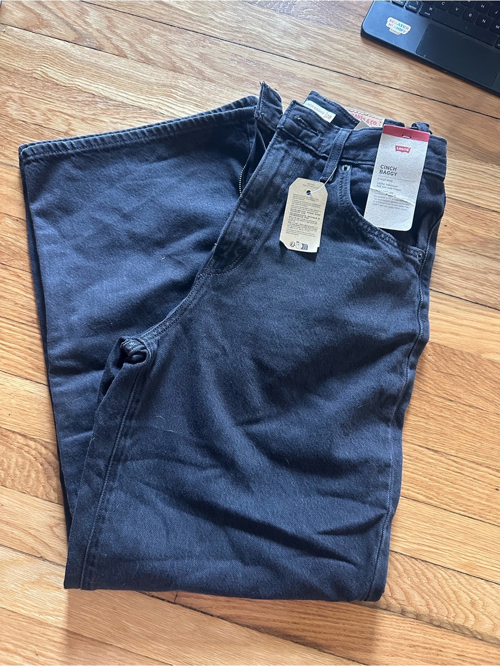 Levi's Cinch Baggy black jeans